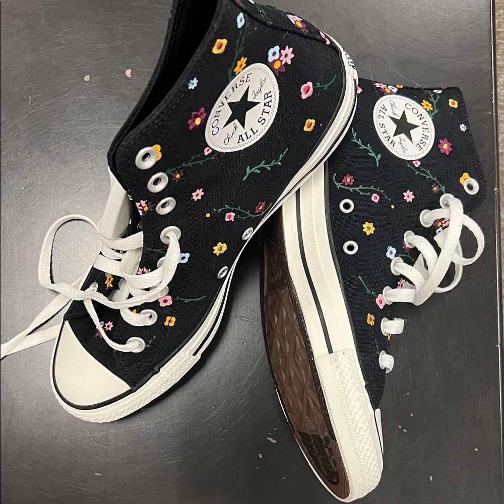 Converse UNISEX  Black Multicolor Floral High-Tops.